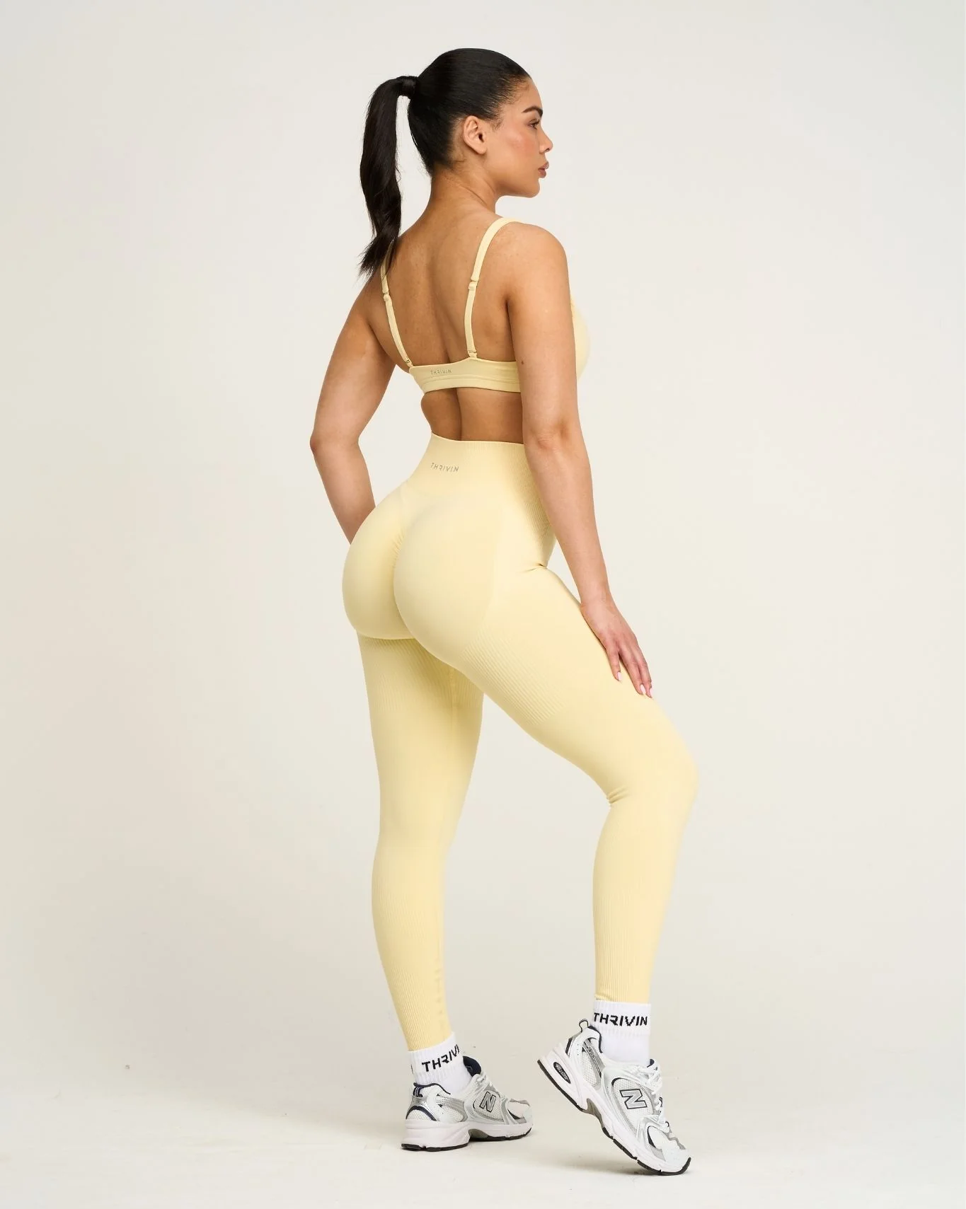 Elevate⢠Sculpting High Waist Scrunch Leggings | Golden Butter - Image 2