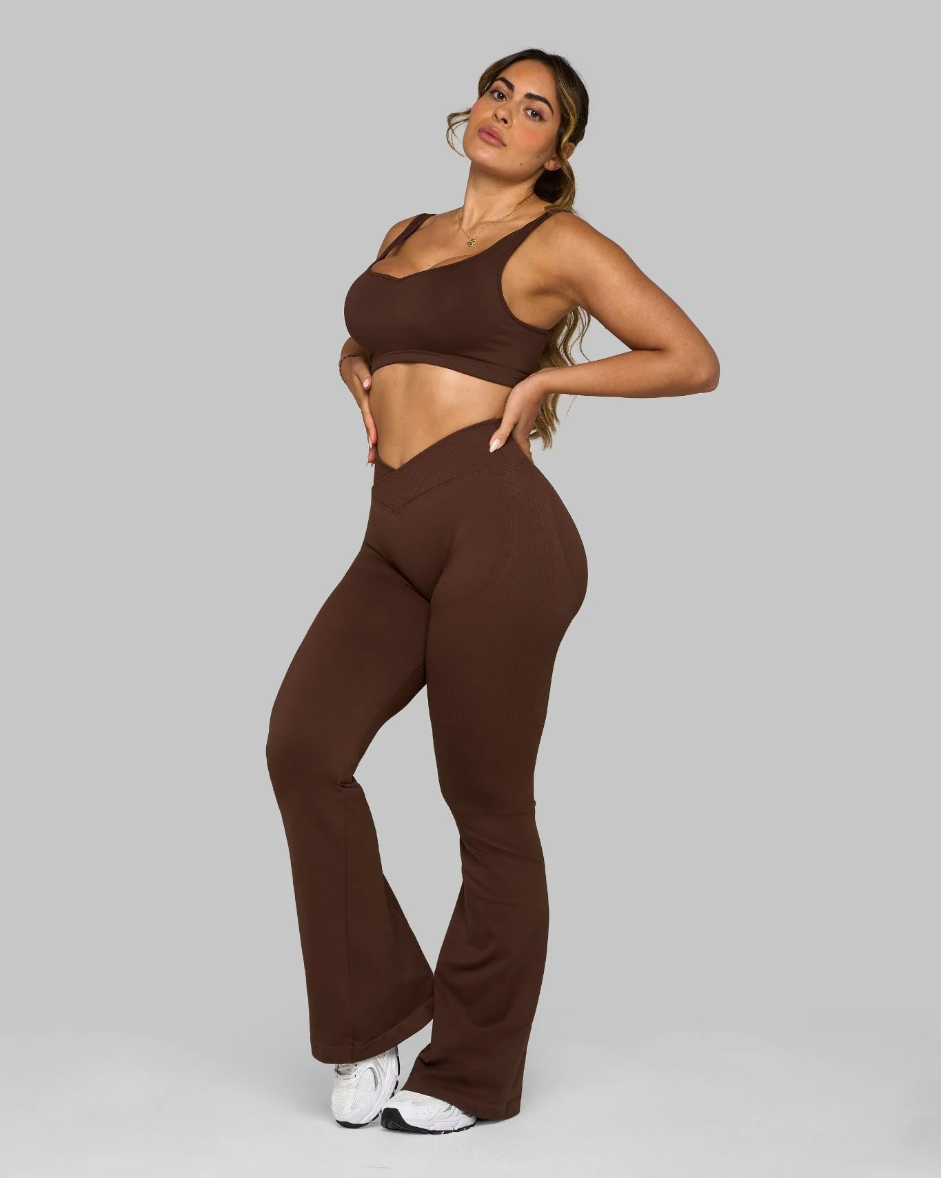 Elevate™ Sculpting Mid V-Waist Scrunch Flare | Bourbon Brown - Image 3
