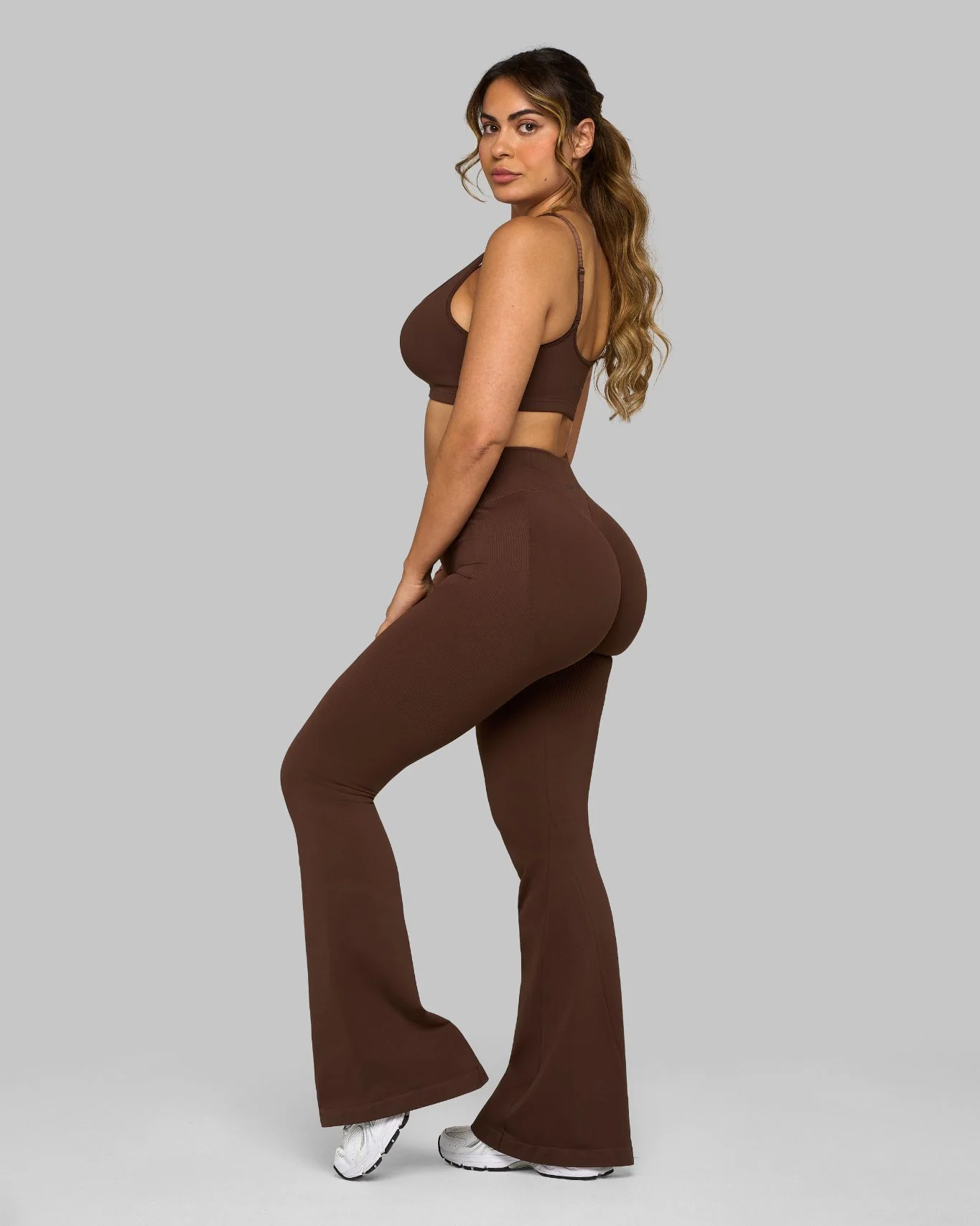 Elevate™ Sculpting Mid V-Waist Scrunch Flare | Bourbon Brown - Image 4