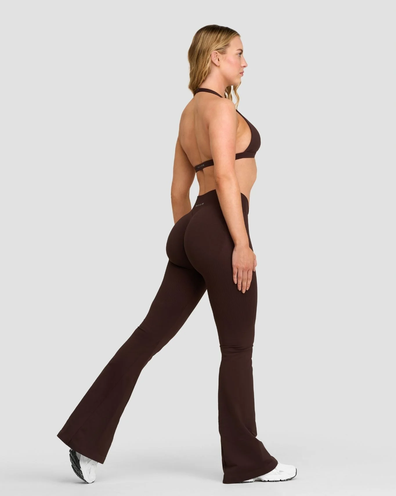 Elevate™ Sculpting Mid V-Waist Scrunch Flare | Coffee - Image 5