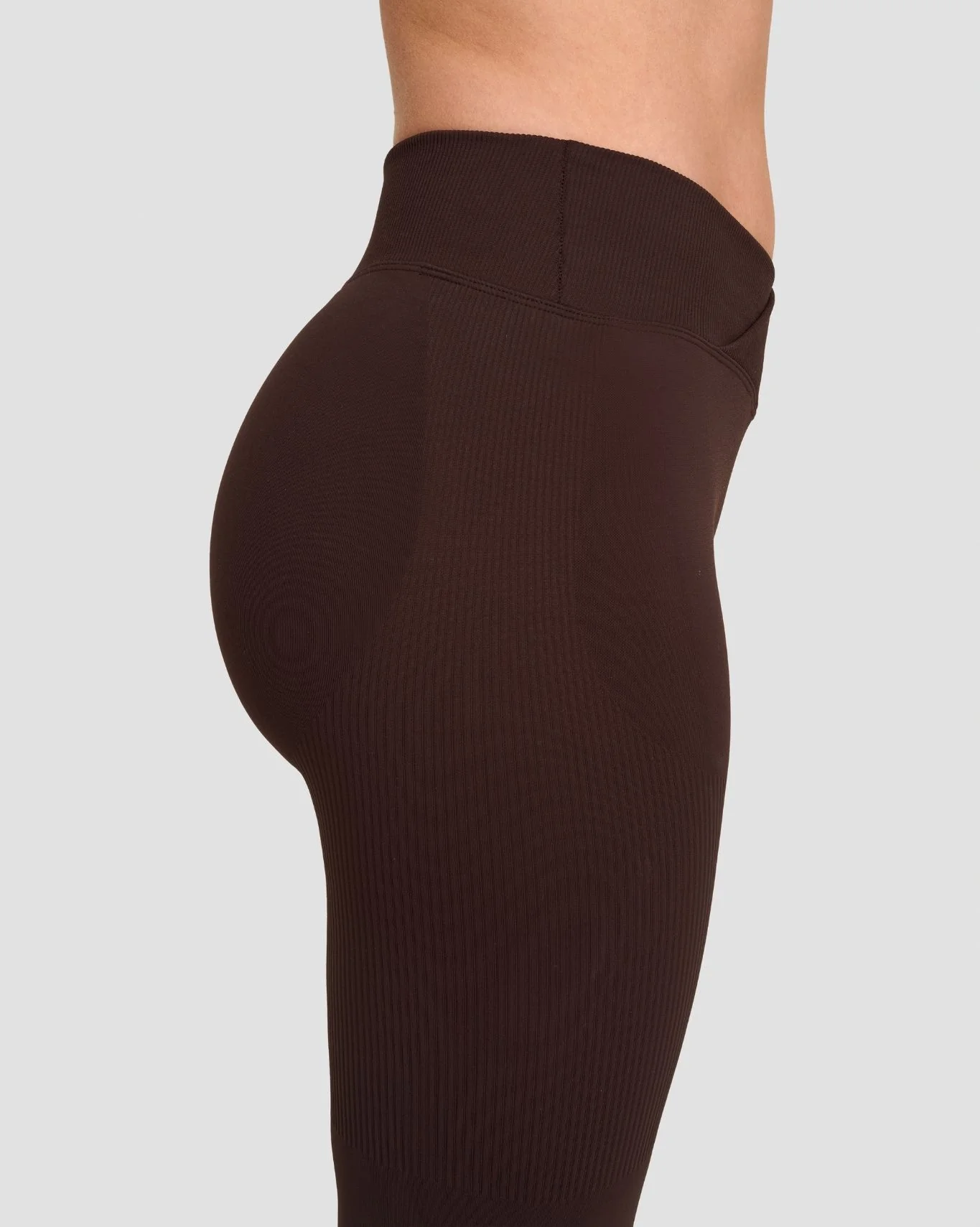 Elevate™ Sculpting Mid V-Waist Scrunch Flare | Coffee - Image 7