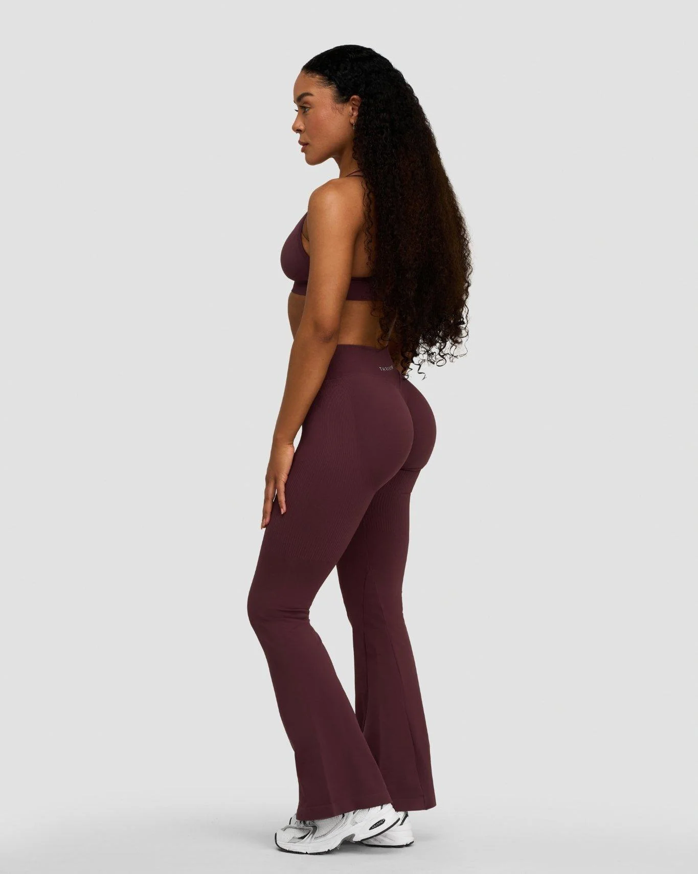Elevate™ Sculpting Mid V-Waist Scrunch Flare | Dark Mauve - Image 3
