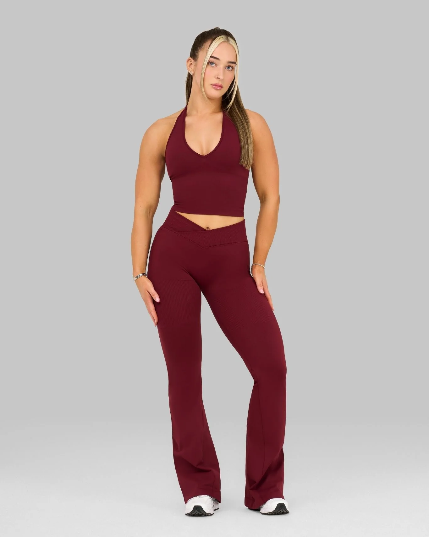 Elevate™ Sculpting Mid V-Waist Scrunch Flare | Fine Wine - Image 3