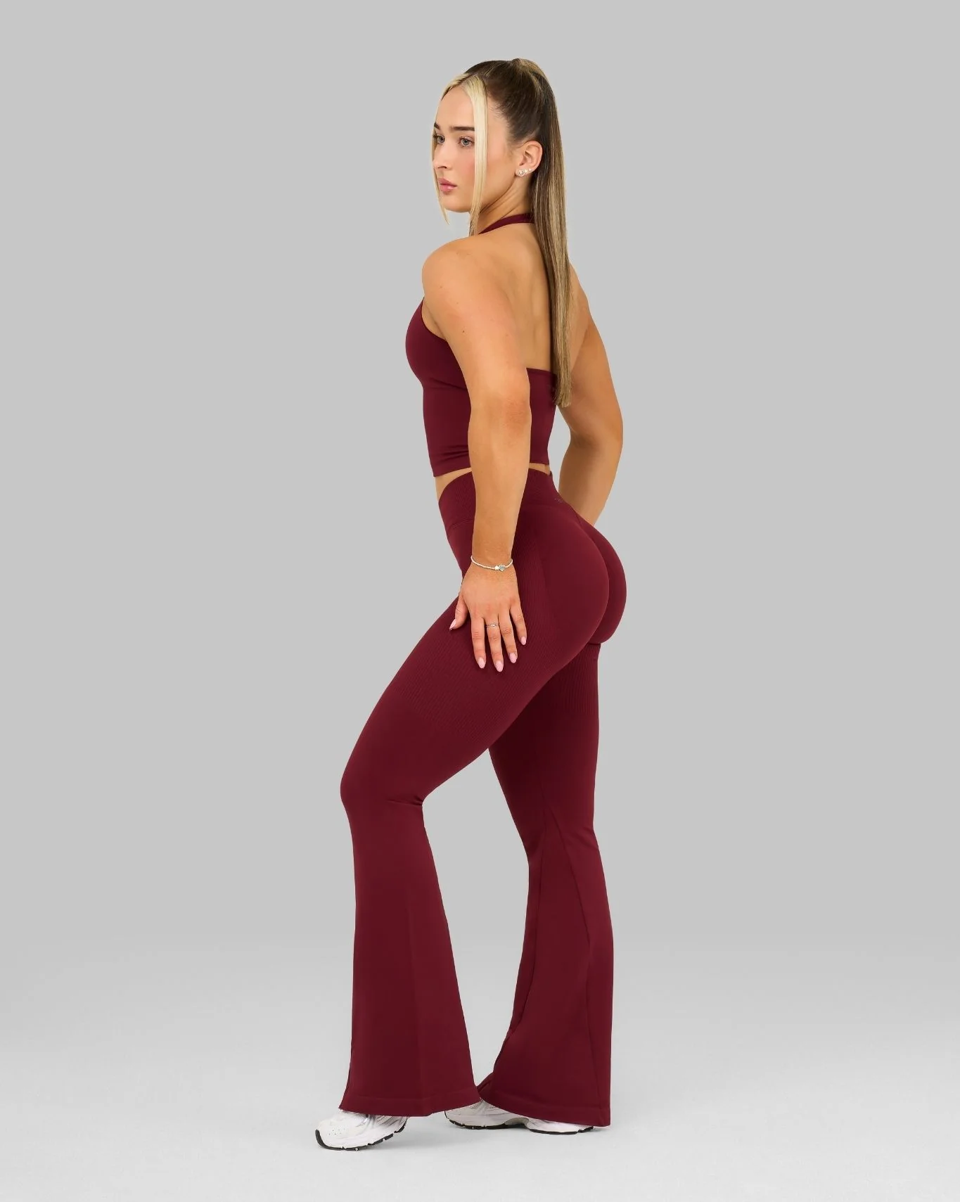 Elevate™ Sculpting Mid V-Waist Scrunch Flare | Fine Wine - Image 5