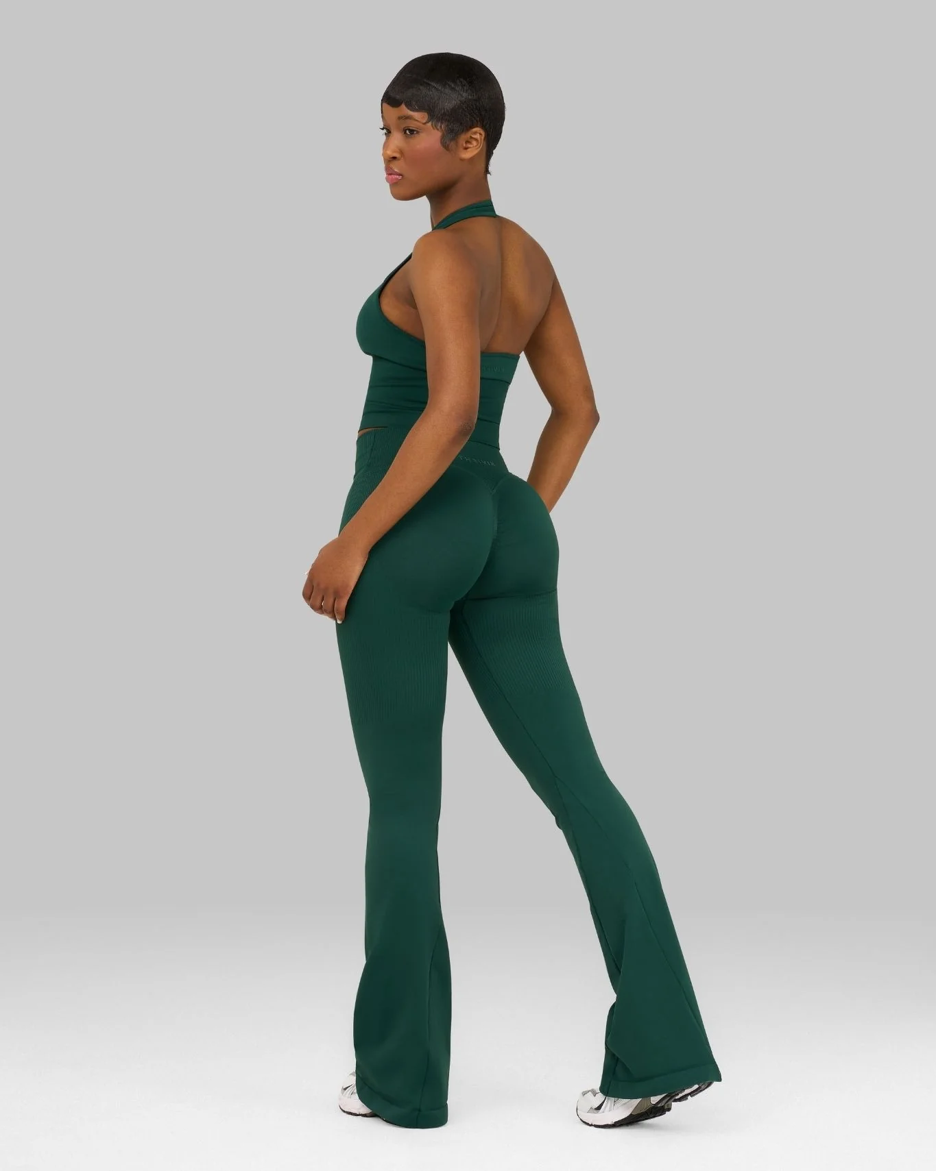 Elevate™ Sculpting Mid V-Waist Scrunch Flare | Pine Green - Image 5