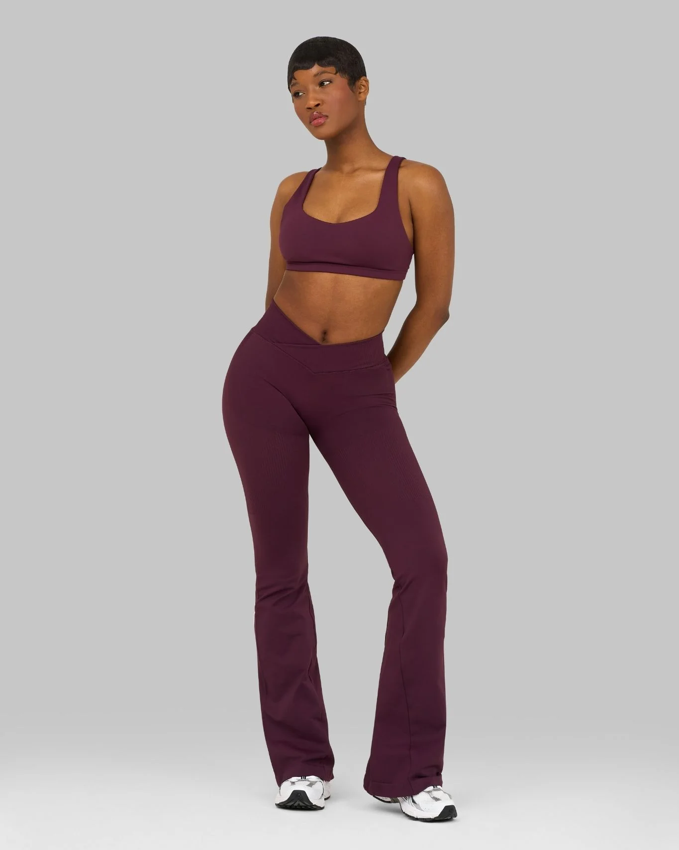 Elevate⢠Sculpting Mid V-Waist Scrunch Flare | Winter Plum - Image 3