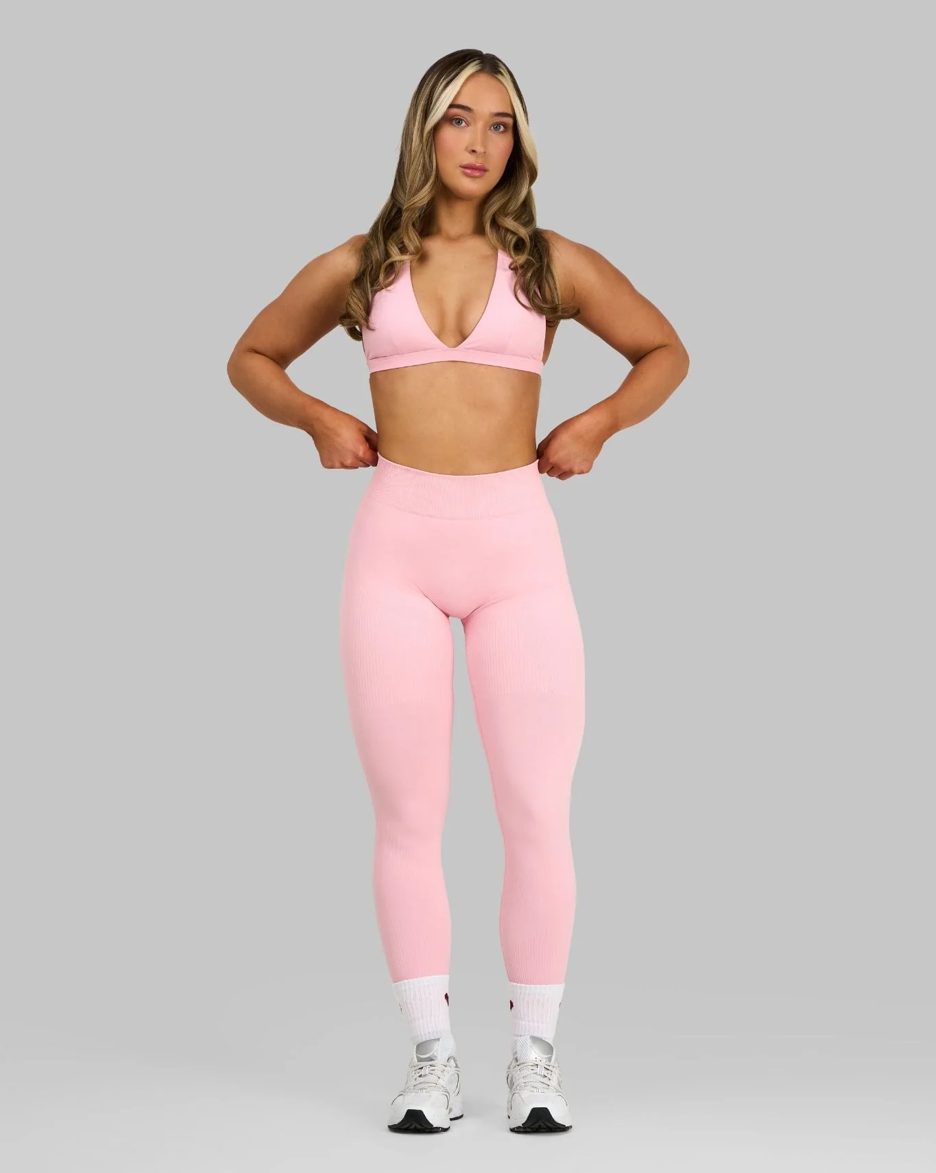Elevate⢠Sculpting Mid Waist Scrunch Leggings | Cotton Pink - Image 4