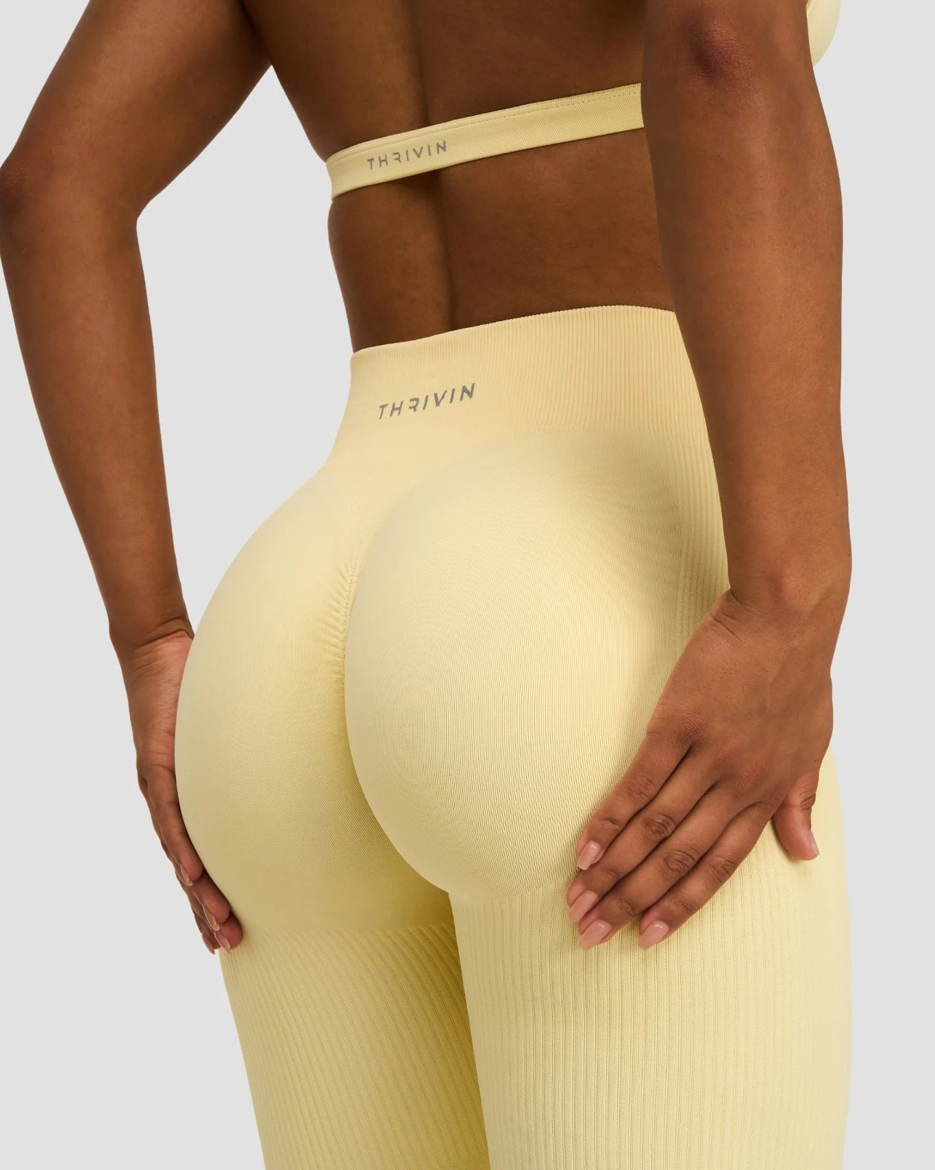 Elevate⢠Sculpting Mid Waist Scrunch Leggings | Golden Butter - Image 2