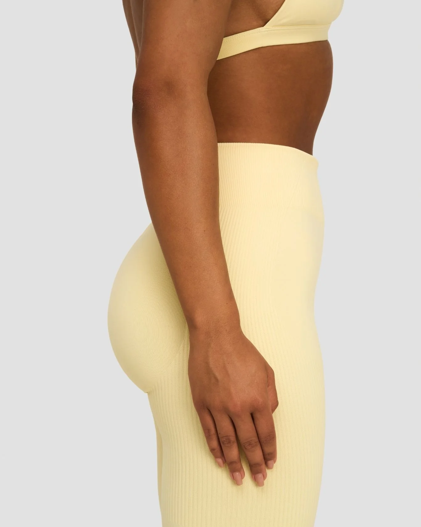Elevate⢠Sculpting Mid Waist Scrunch Leggings | Golden Butter - Image 6