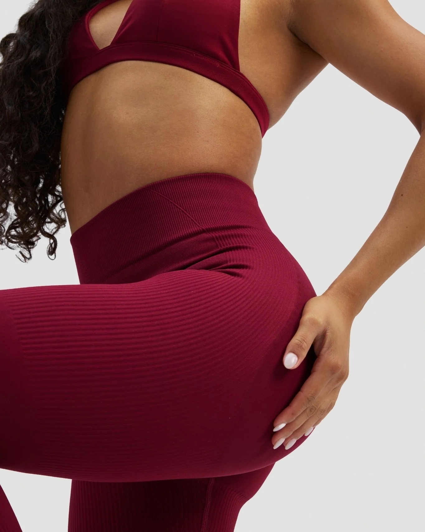 Elevate⢠Sculpting Mid Waist Scrunch Leggings | Raspberry