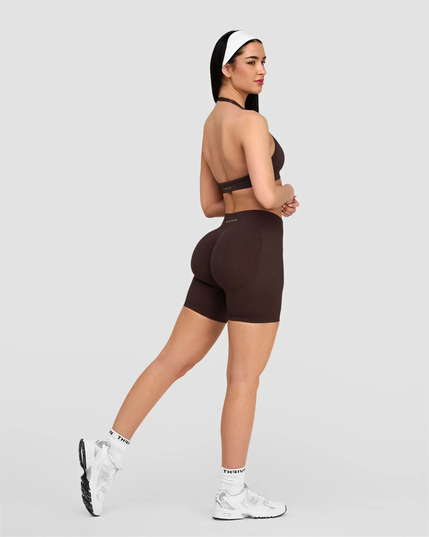 Elevate⢠Sculpting Mid Waist Scrunch Shorts | Coffee - Image 4