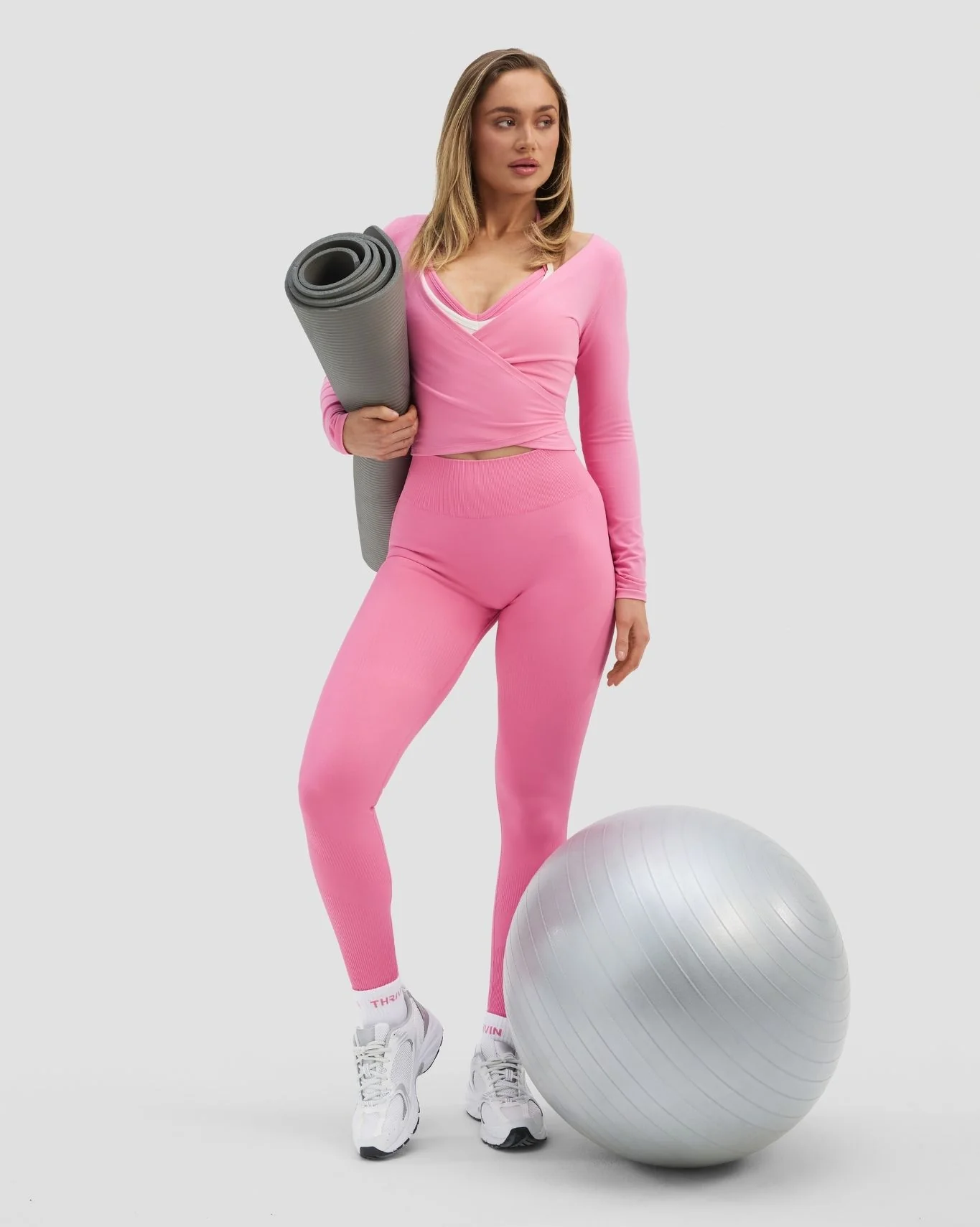 Elevate™ Sculpting Seamless Adjustable Halter Bra | Bubble Pink - Image 9
