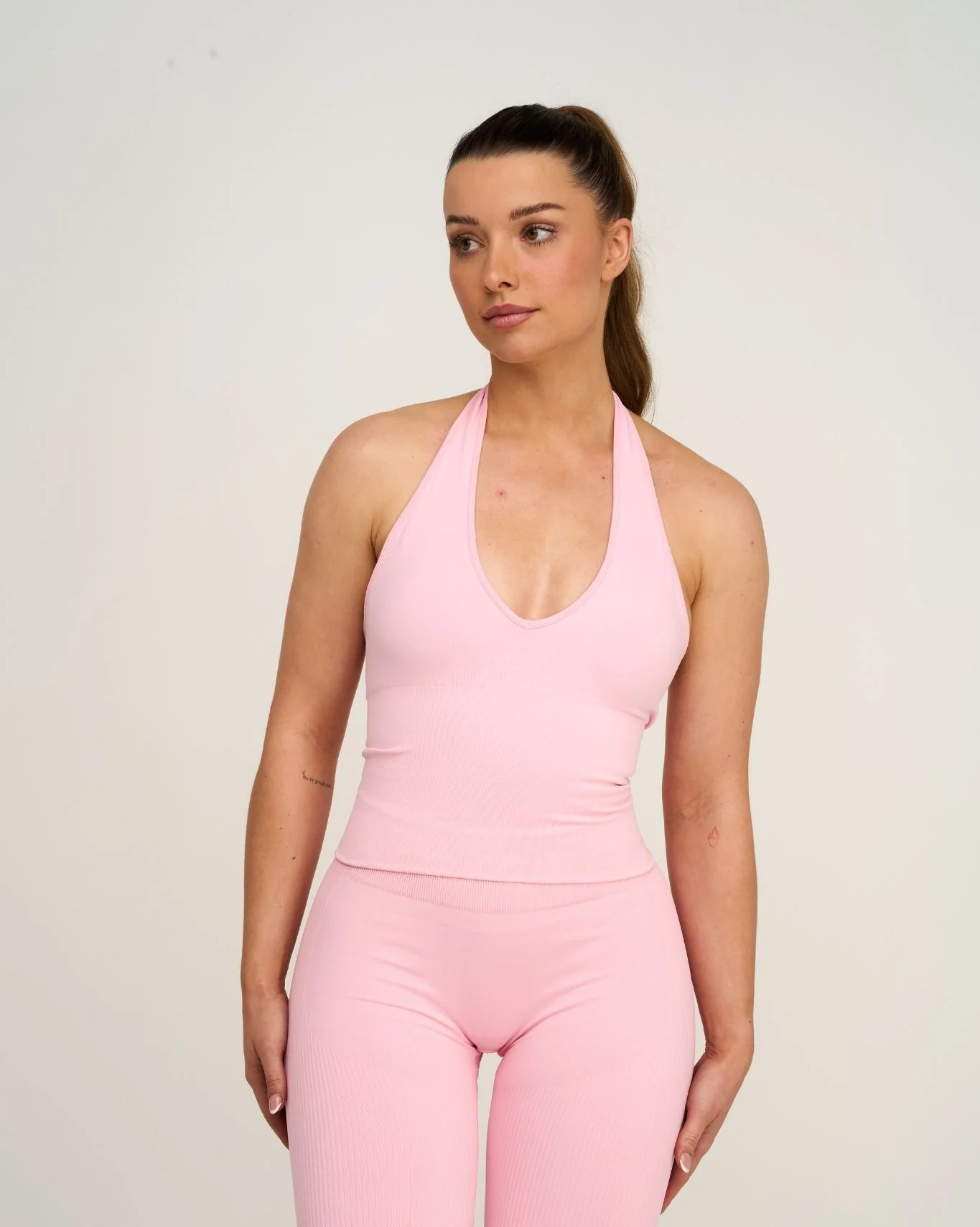Elevate⢠Sculpting Seamless Halterneck Top | Cotton Pink - Image 3