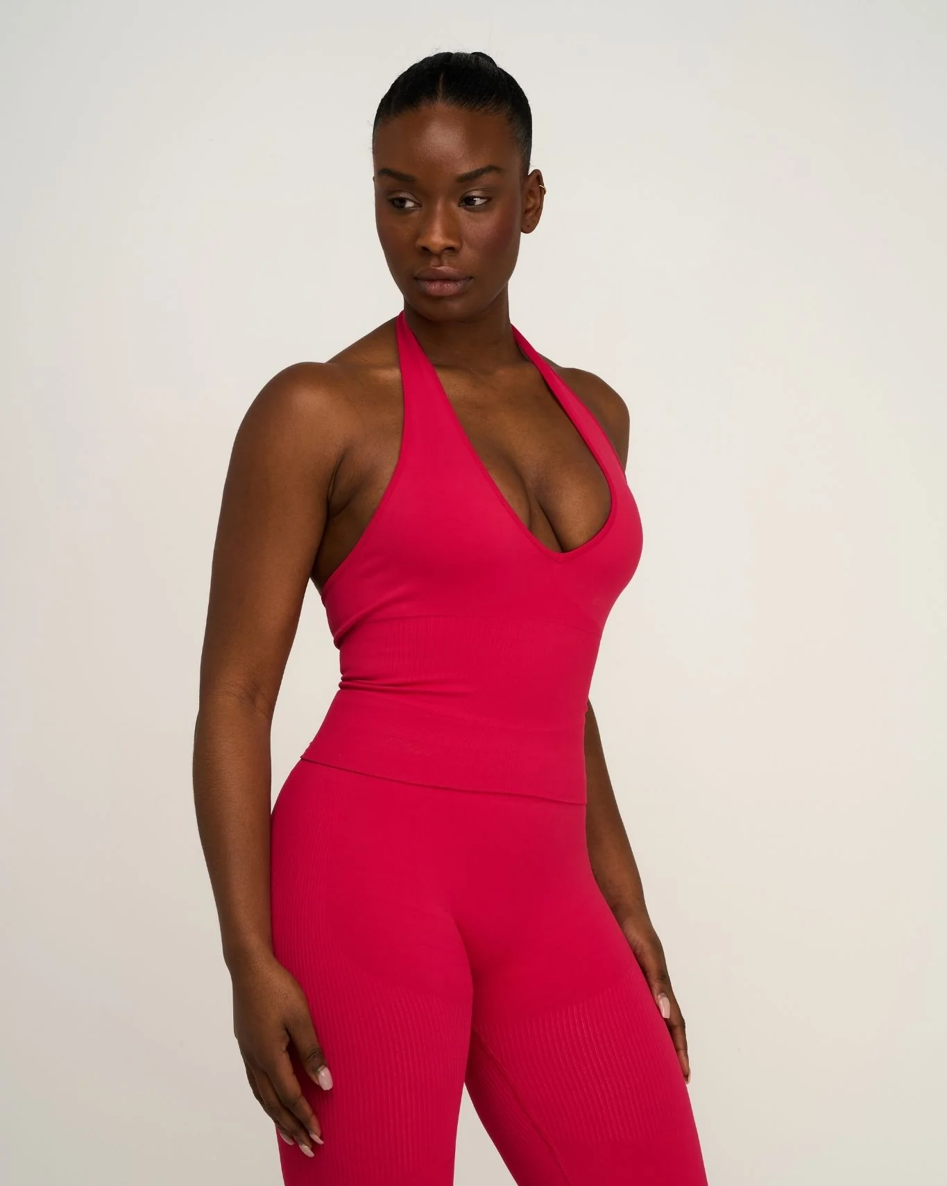 Elevate⢠Sculpting Seamless Halterneck Top | Strawberry - Image 4