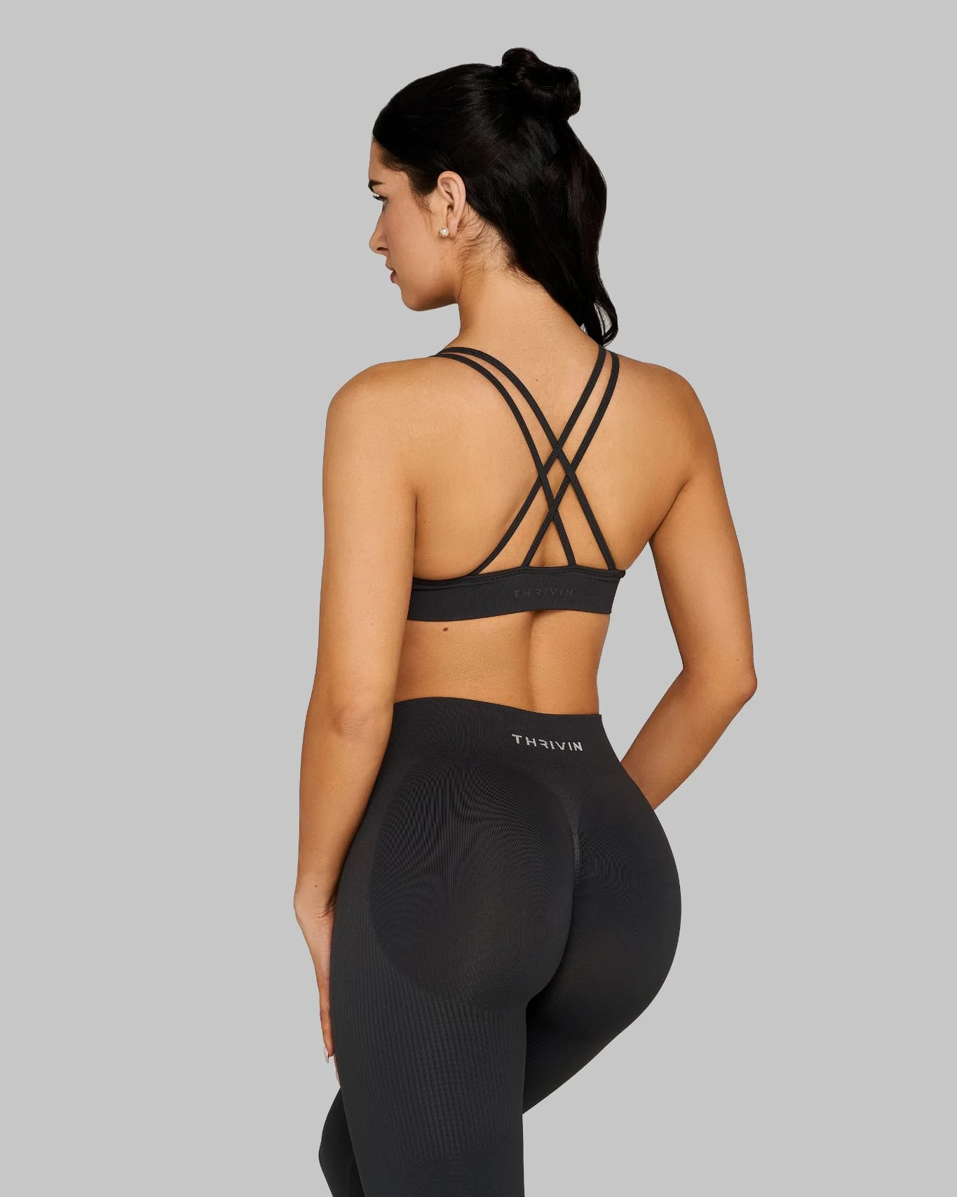 Elevate⢠Sculpting Seamless High Apex Bra | Charcoal Grey - Image 2