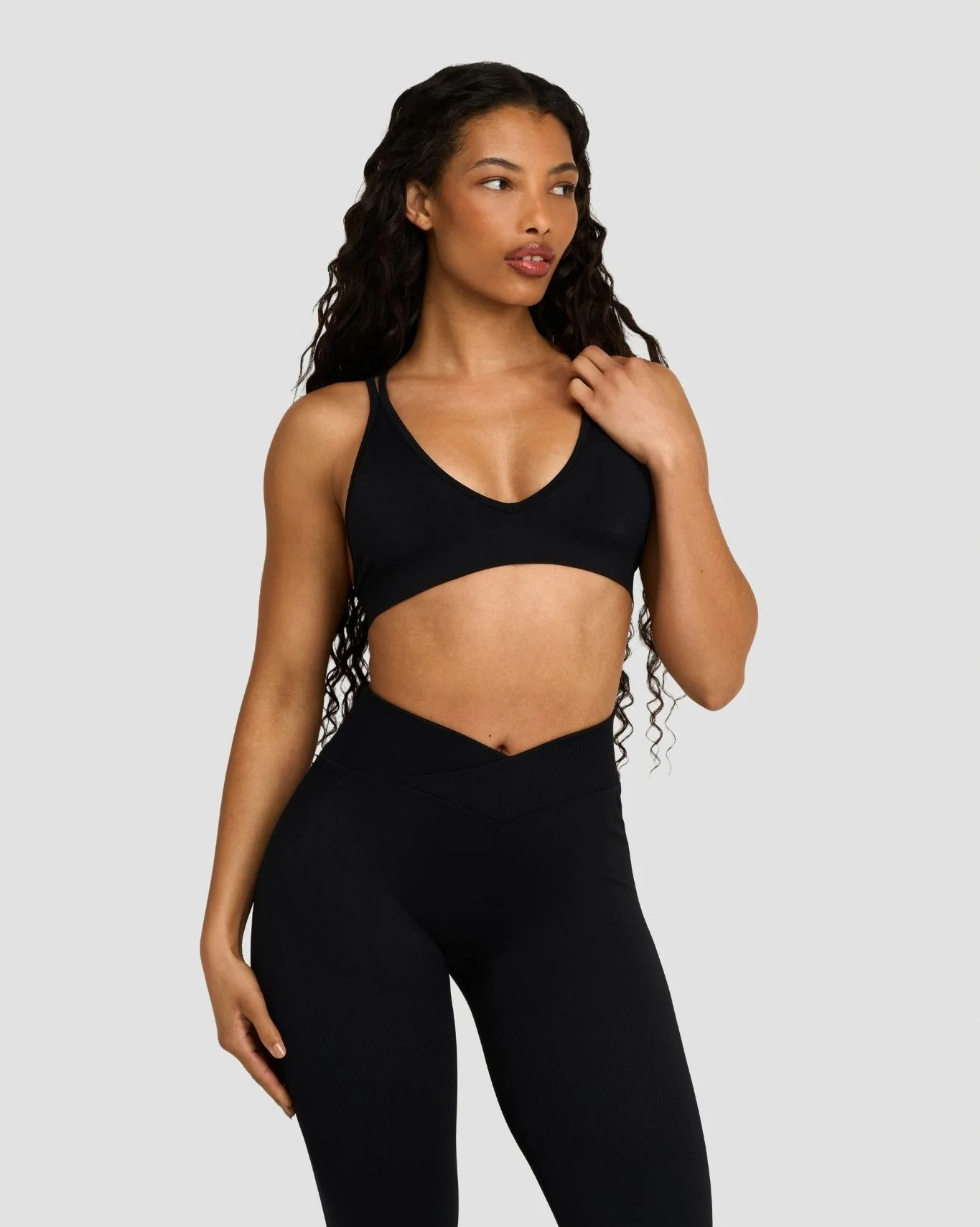 Elevate⢠Sculpting Seamless High Apex Bra | Night Black