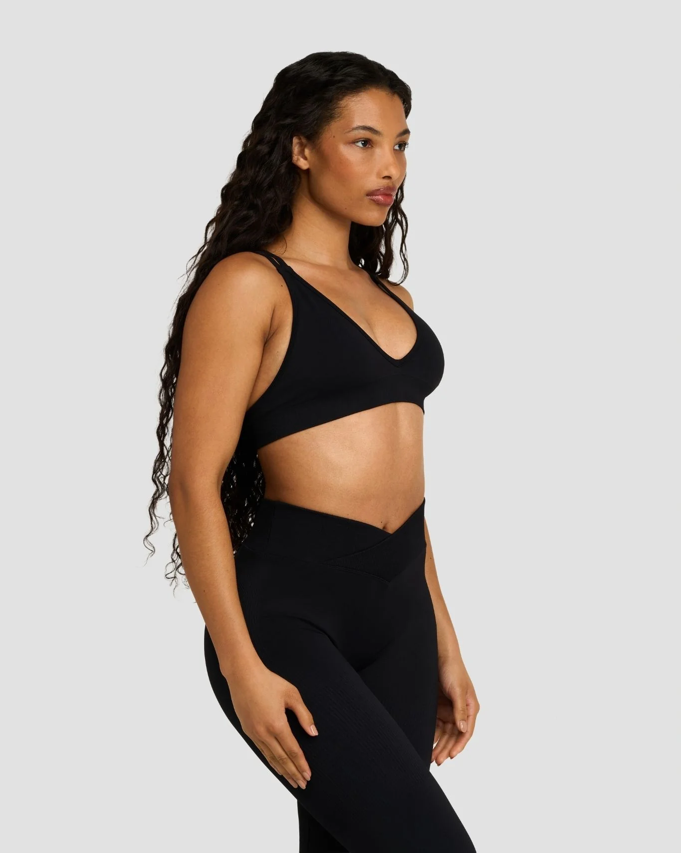 Elevate⢠Sculpting Seamless High Apex Bra | Night Black - Image 3