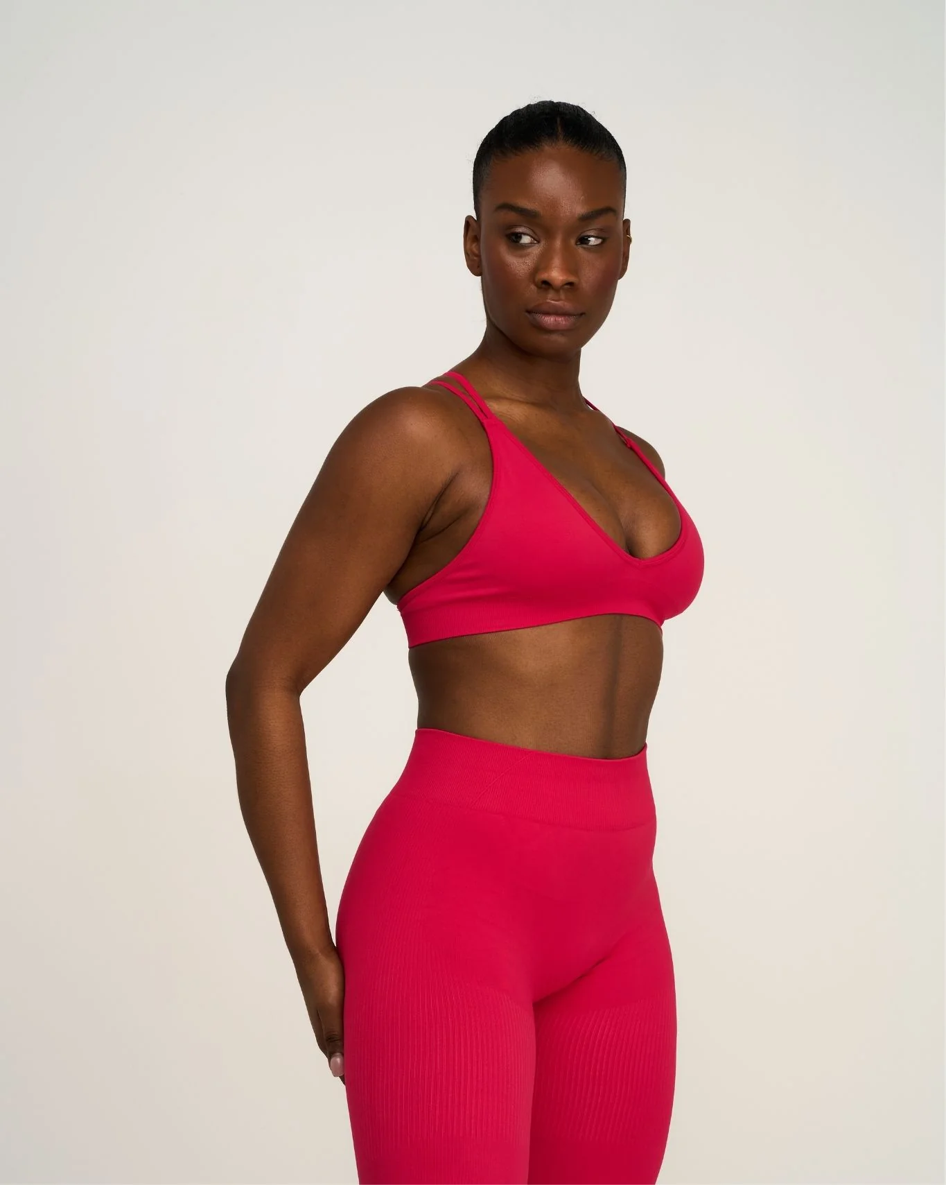 Elevate⢠Sculpting Seamless High Apex Bra | Strawberry - Image 4