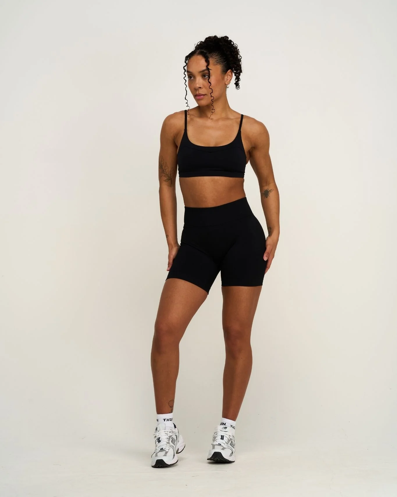 Elevate⢠Sculpting Seamless Scoop Neck Bra | Night Black - Image 4