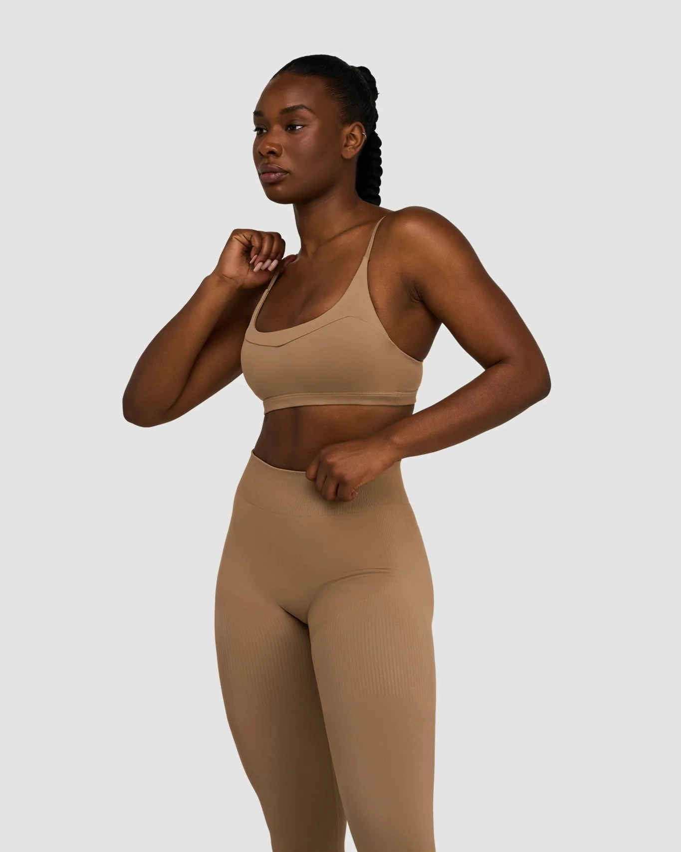 Elevate⢠Sculpting Seamless Scoop Neck Bra | Toffee - Image 3