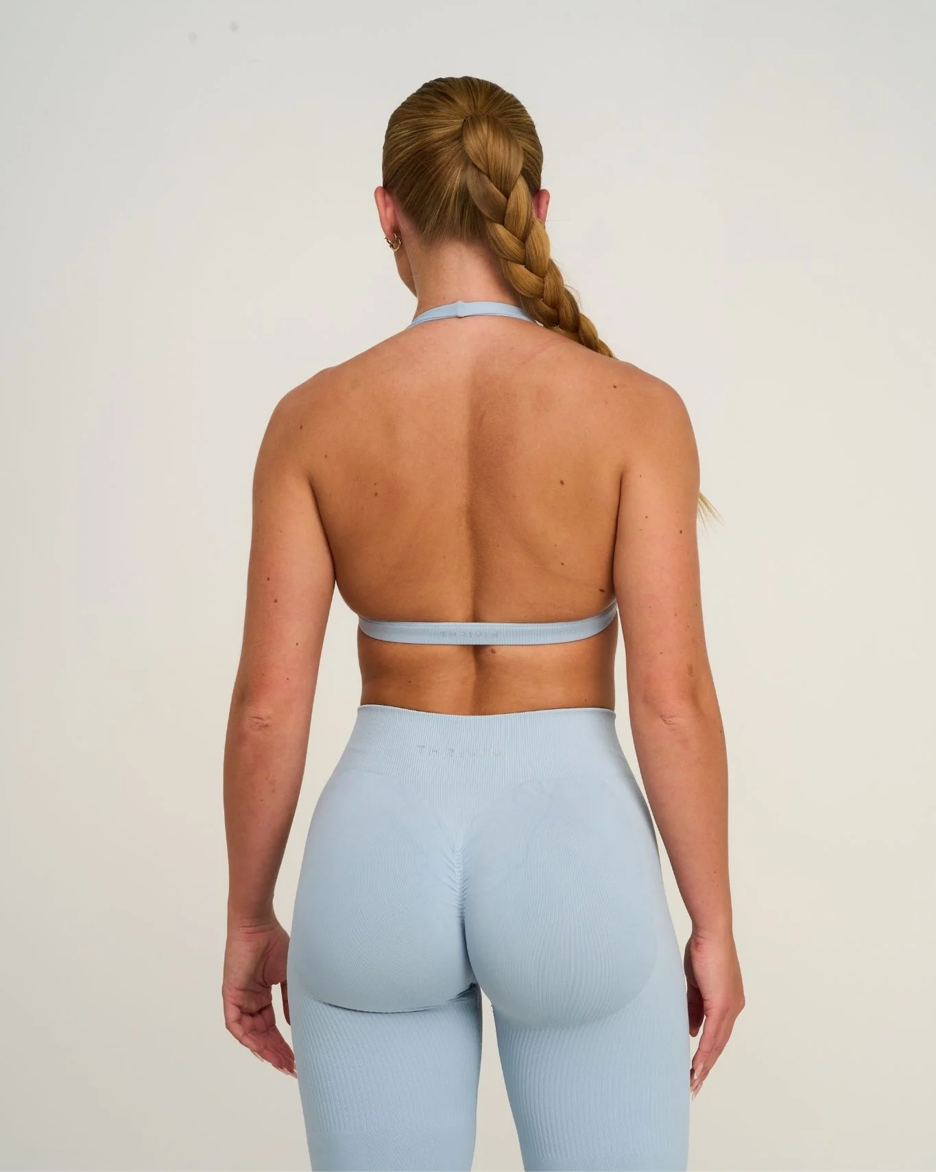 Elevate⢠Sculpting Seamless V-Neck Halter Bra | Blue Haze - Image 2
