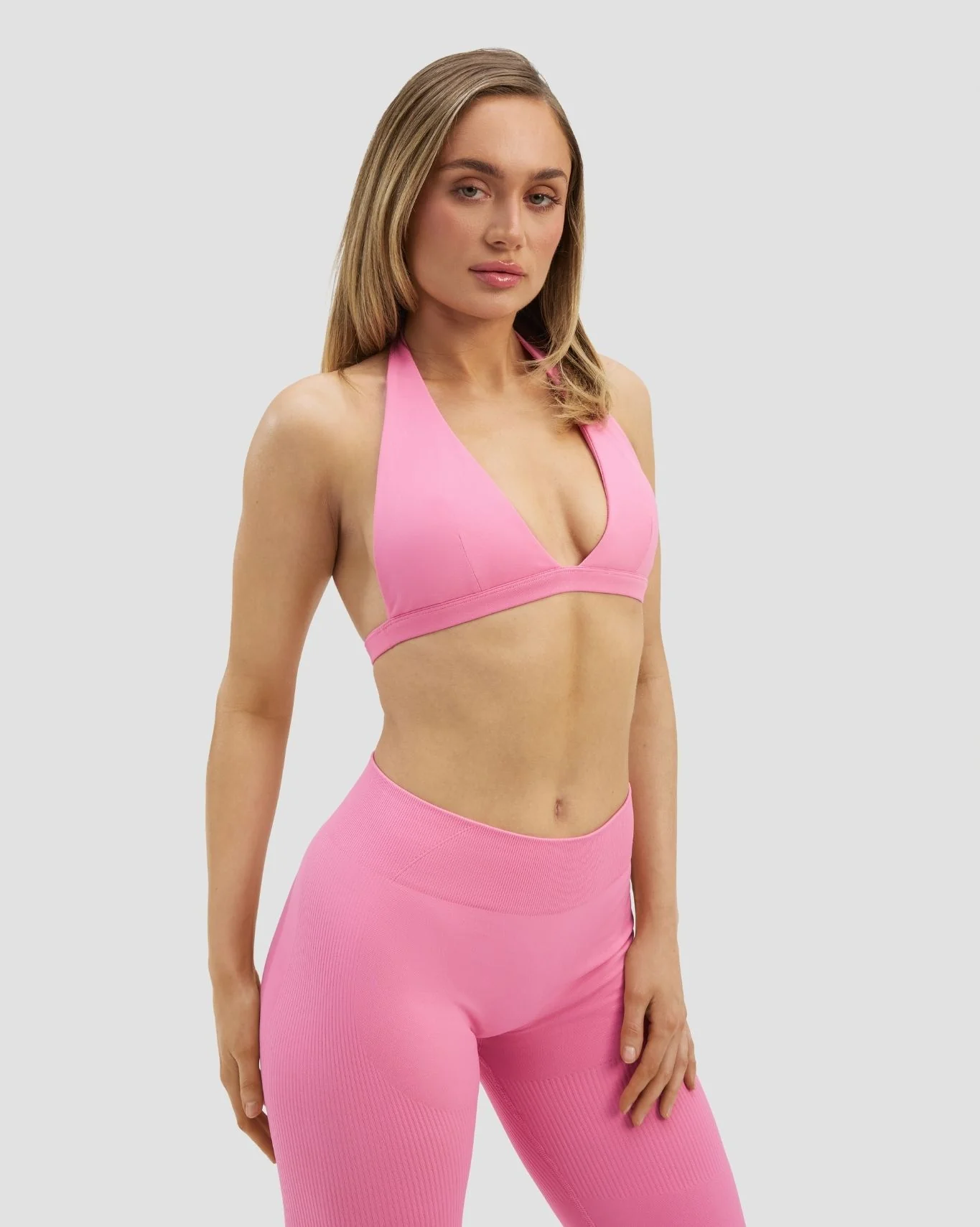 Elevate⢠Sculpting Seamless V-Neck Halter Bra | Bubble Pink