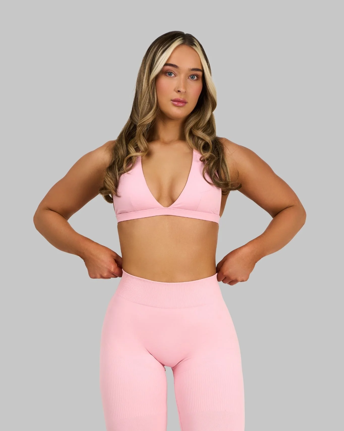 Elevate⢠Sculpting Seamless V-Neck Halter Bra | Cotton Pink - Image 3