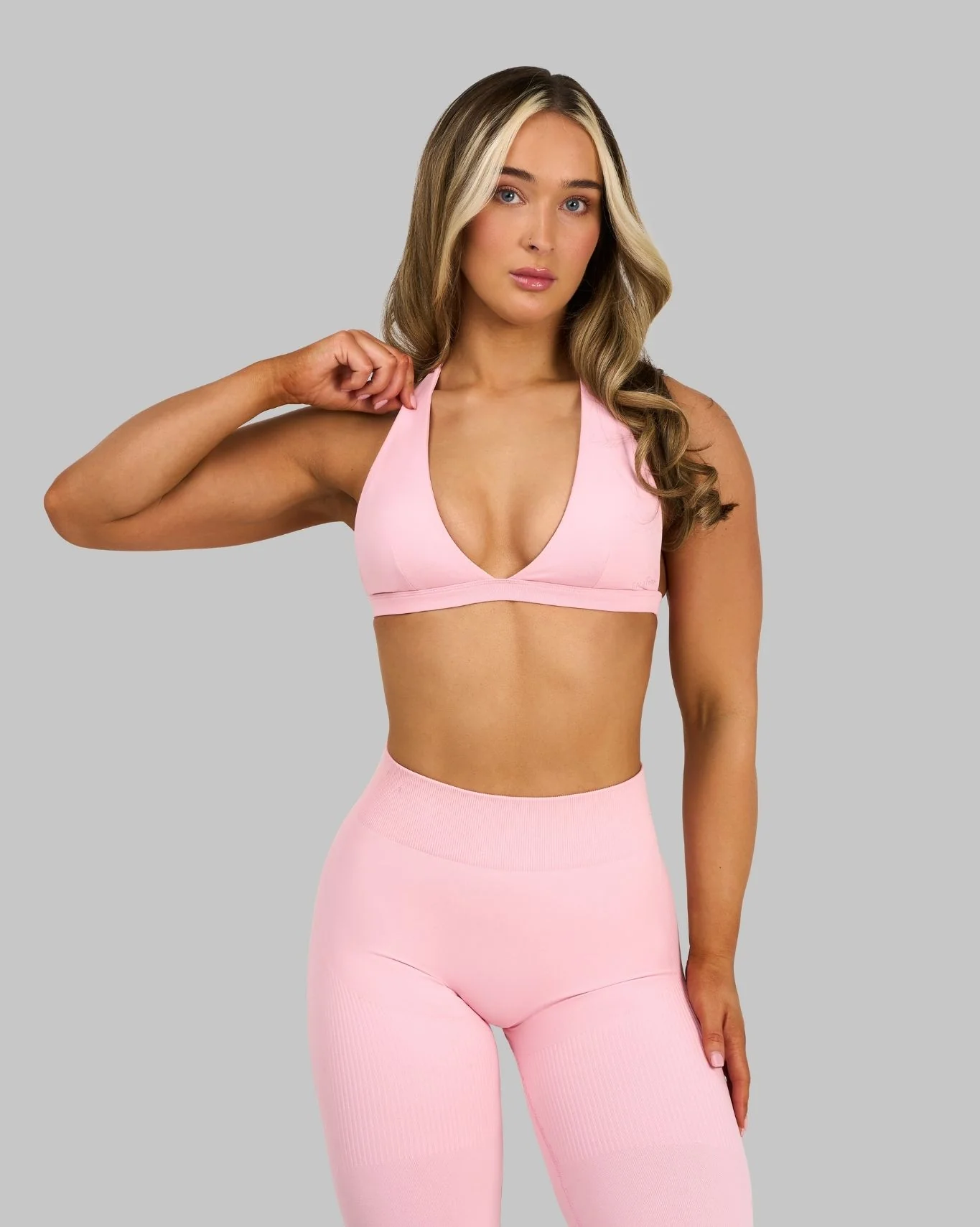 Elevate⢠Sculpting Seamless V-Neck Halter Bra | Cotton Pink - Image 5