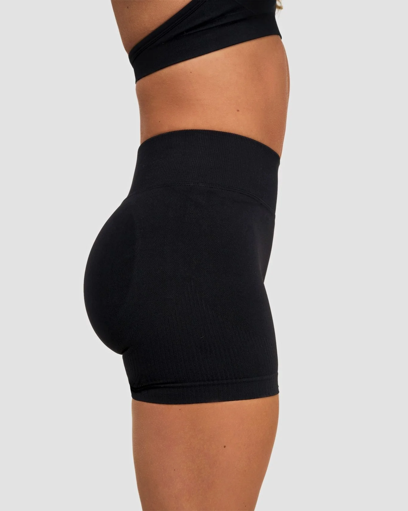 The Contour Gym 3-Piece Outfit - Image 6